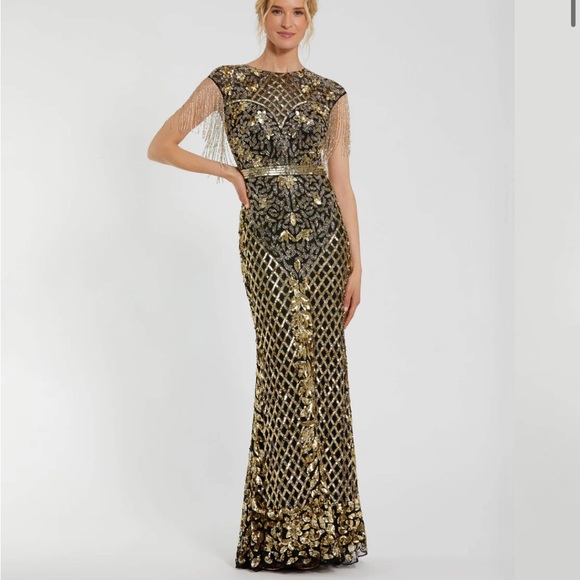 NWT Mac Duggal High Neck Sleeveless Beaded Fringe Fitted Gown - Picture 2 of 7